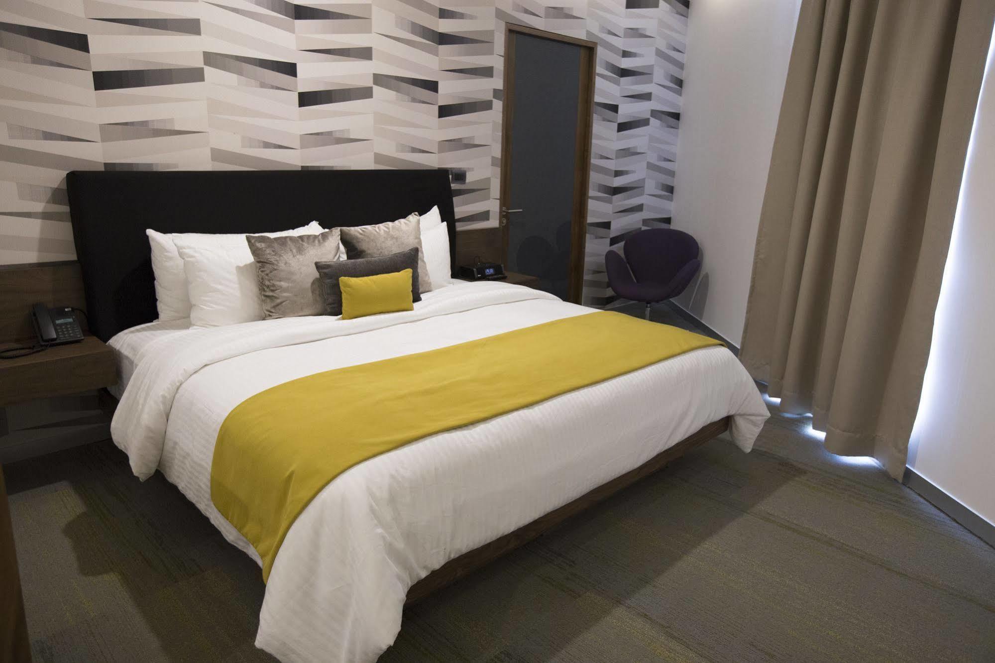 Hotel Belo Grand Морелия Екстериор снимка